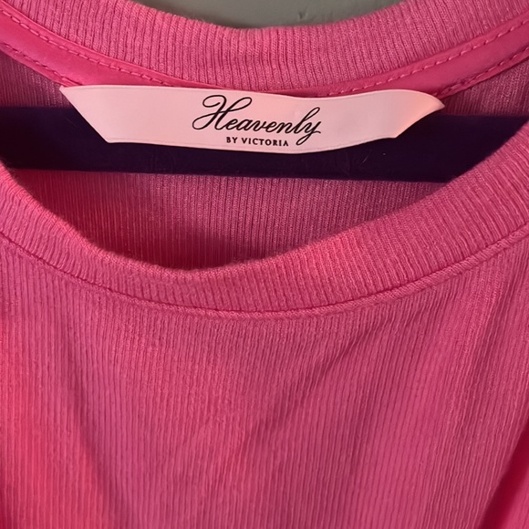 Victoria's Secret Tops - 😇🪽Heavenly by VS workout tank